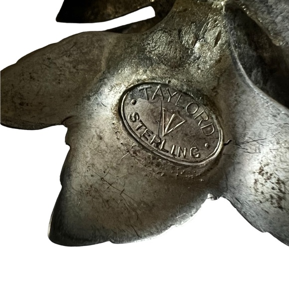 Vintage Signed Taylord Blue Star Sterling Silver & Sapphire Flower Brooch - Picture 4 of 6